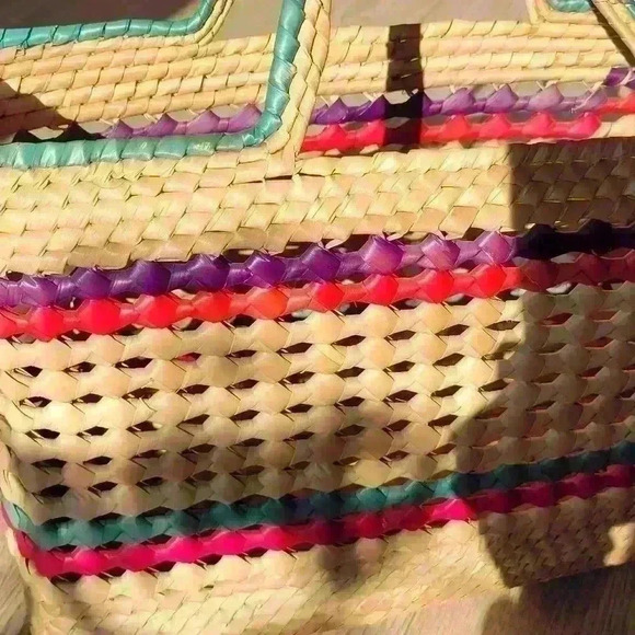 NWOT!! GORGEOUS Small Women Beach Bag - Picture 5 of 6